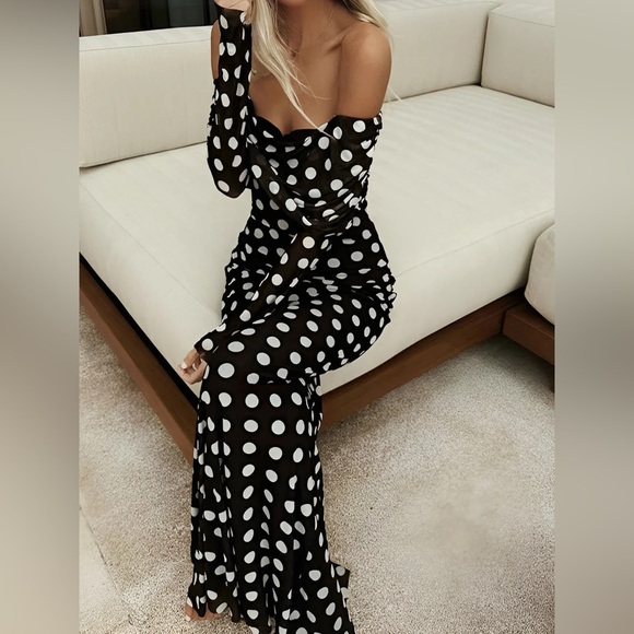 Black & white mesh long sleeve off shoulder maxi dress - stretchy & fully lined - Picture 5 of 5